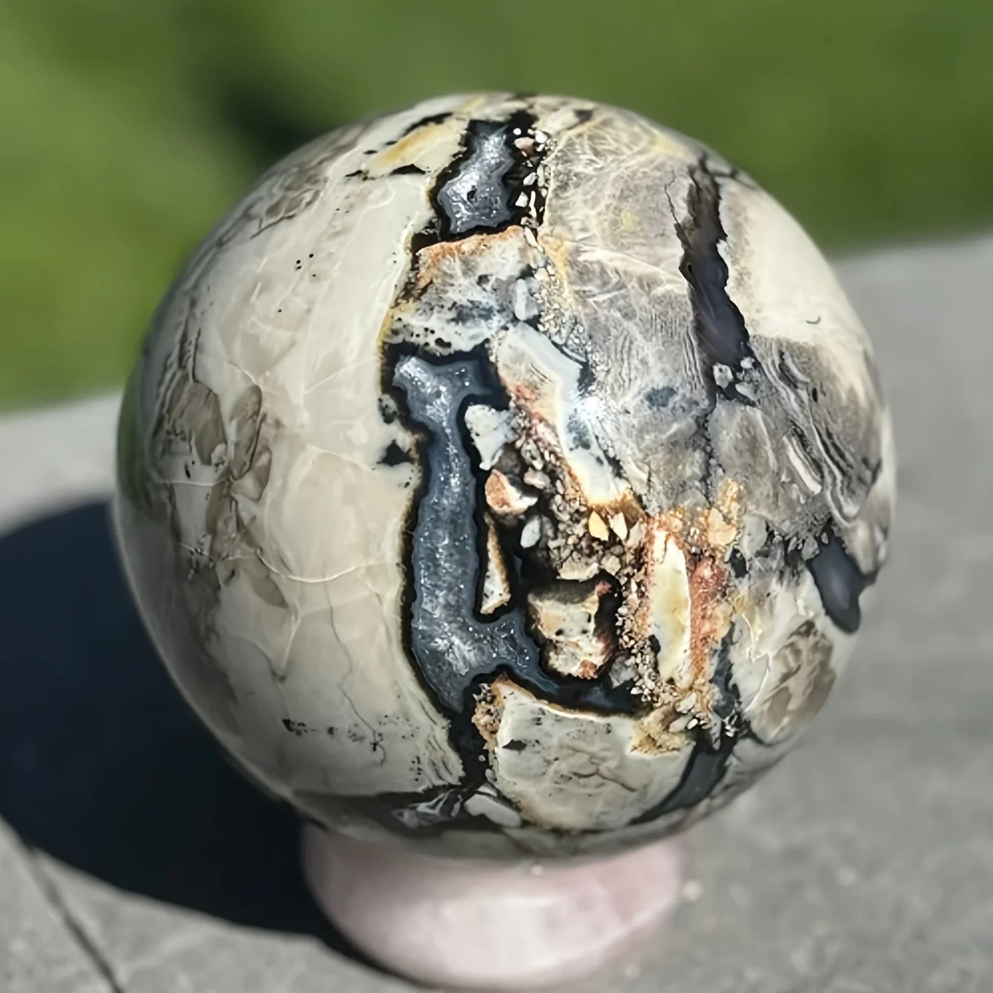 CrystalHola Natural Volcanic Agate Sphere With UV Fluorescence
