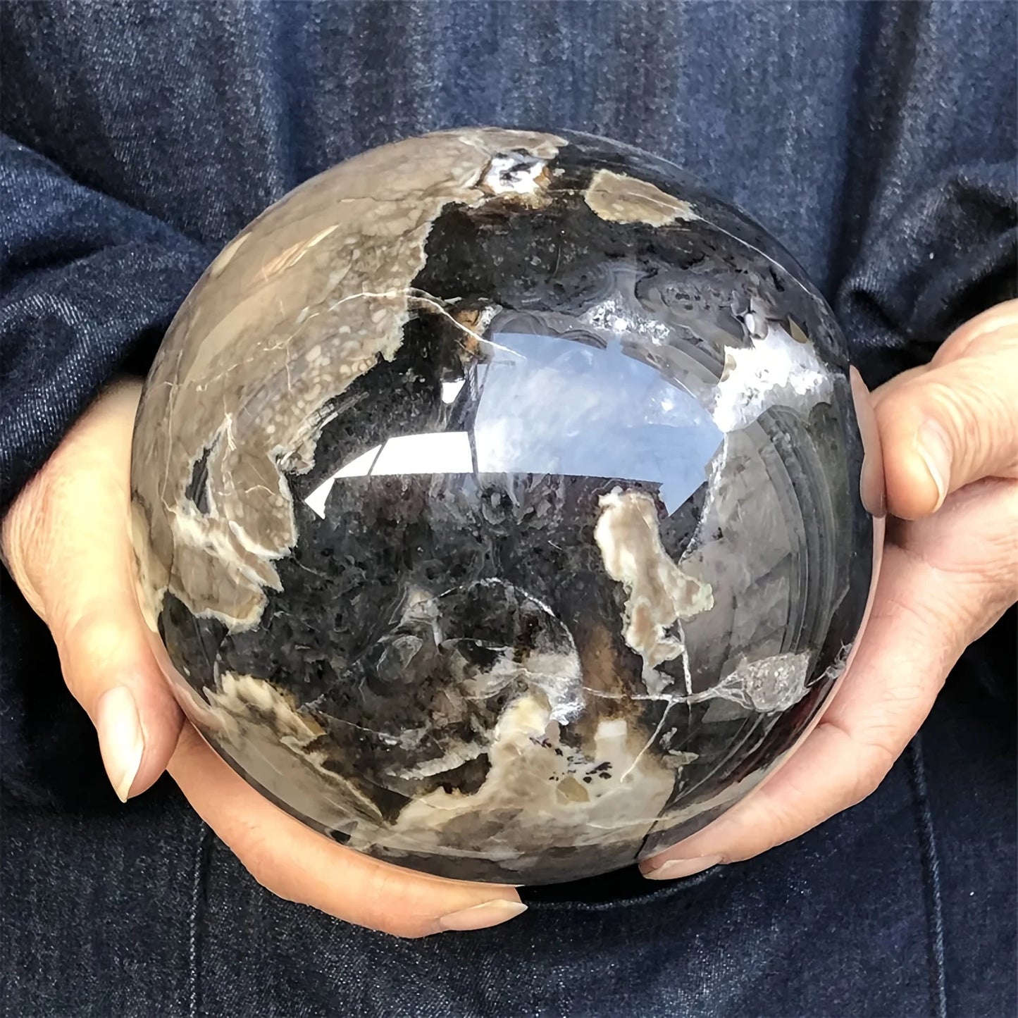 CrystalHola Natural Volcanic Agate Sphere With UV Fluorescence